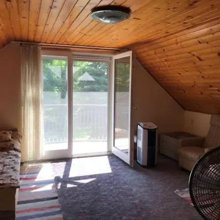 Apartment Vadrozsa Tisza-to